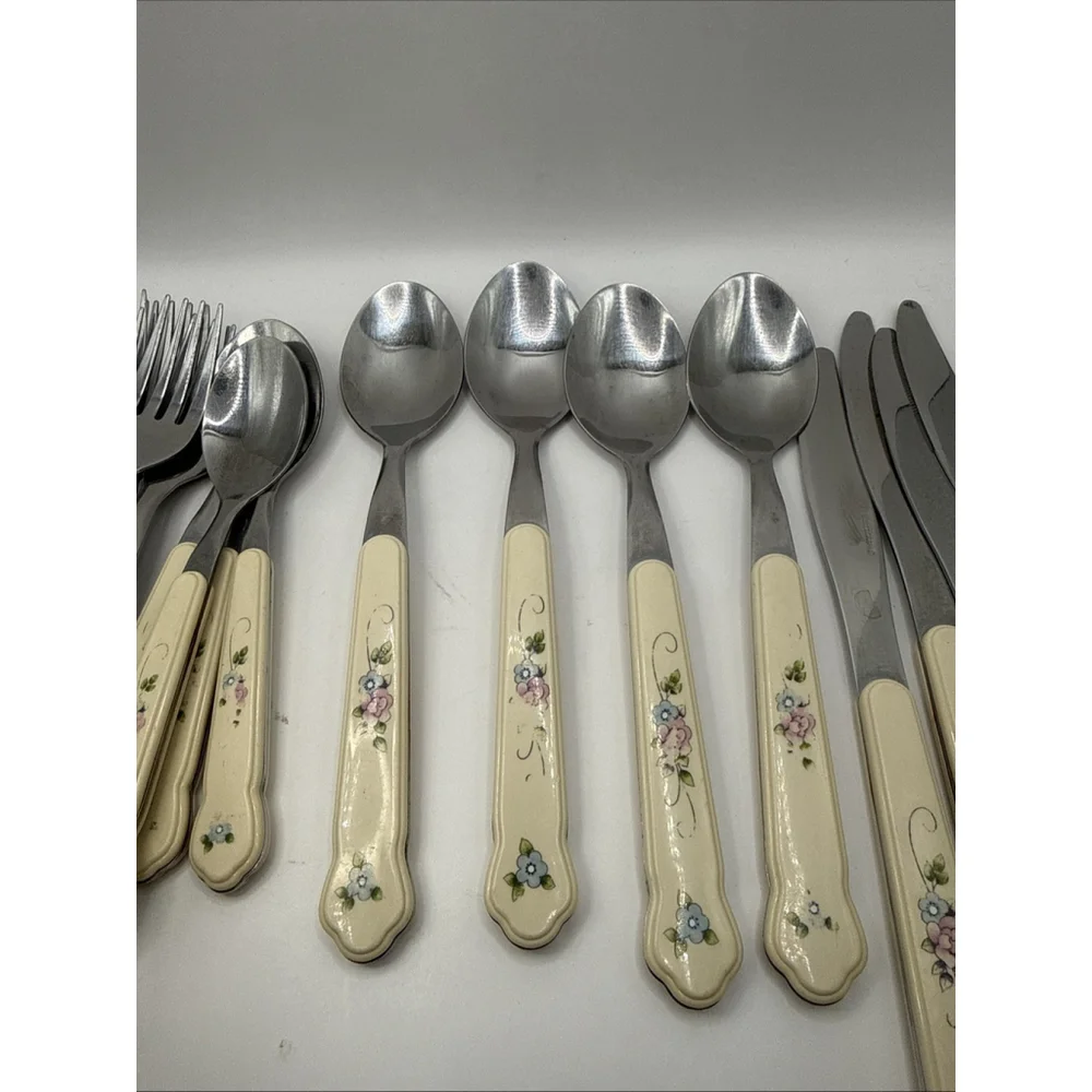 20 Pieces Pfaltzgraff TEA ROSE Stainless Plastic Handle Flatware
